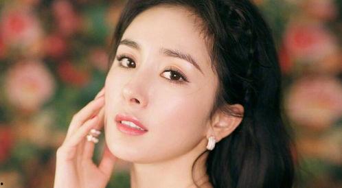 明星女朋友吗,揭秘明星们的甜蜜爱情故事