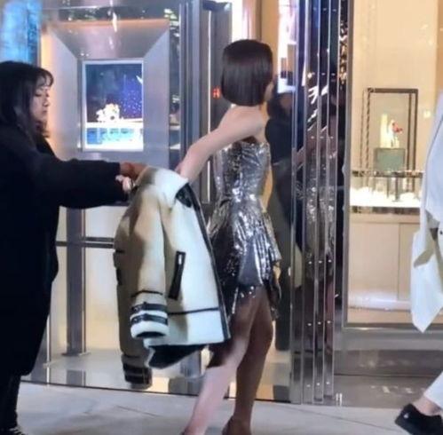 女明星脱船袜,展现明星魅力瞬间