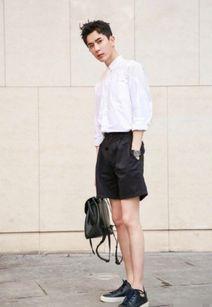 小腿粗的男明星,揭秘小腿粗壮的男明星风采