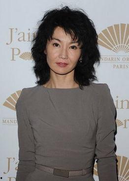 各种女明星出场视频,女明星们的惊艳亮相瞬间