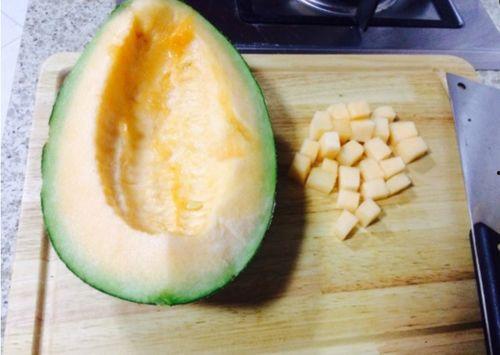 人流后哈密瓜可以吃吗,哈密瓜的安全性探讨