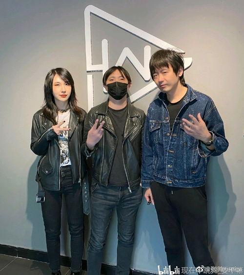 歌手总决赛周深吃瓜,揭秘幕后花絮与精彩瞬间