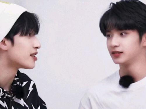 严浩翔吃碗盆瓜,美食盛宴引网友热议